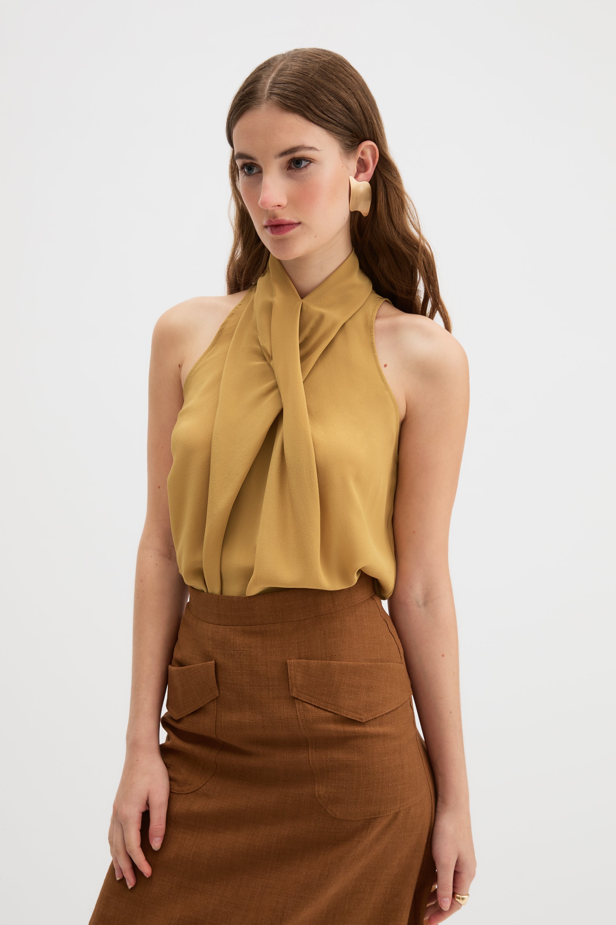 Ponti Top in saffron yellow silk, side profile